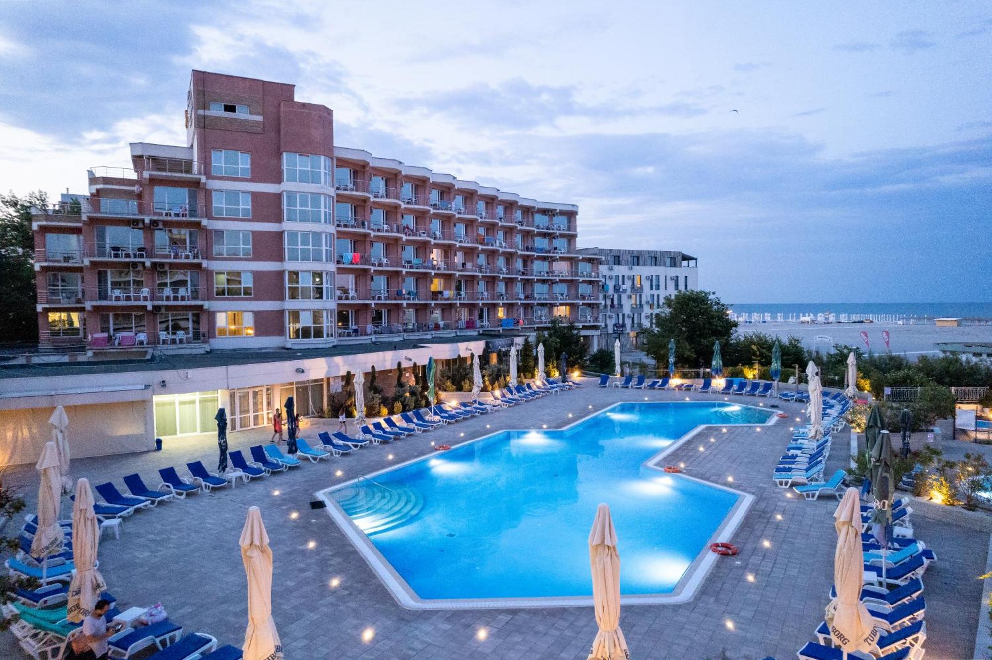 Hotel Amiral ママイア エクステリア 写真